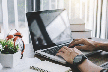 8 Vagas Remotas para Administração, Atendimento, Developer e mais